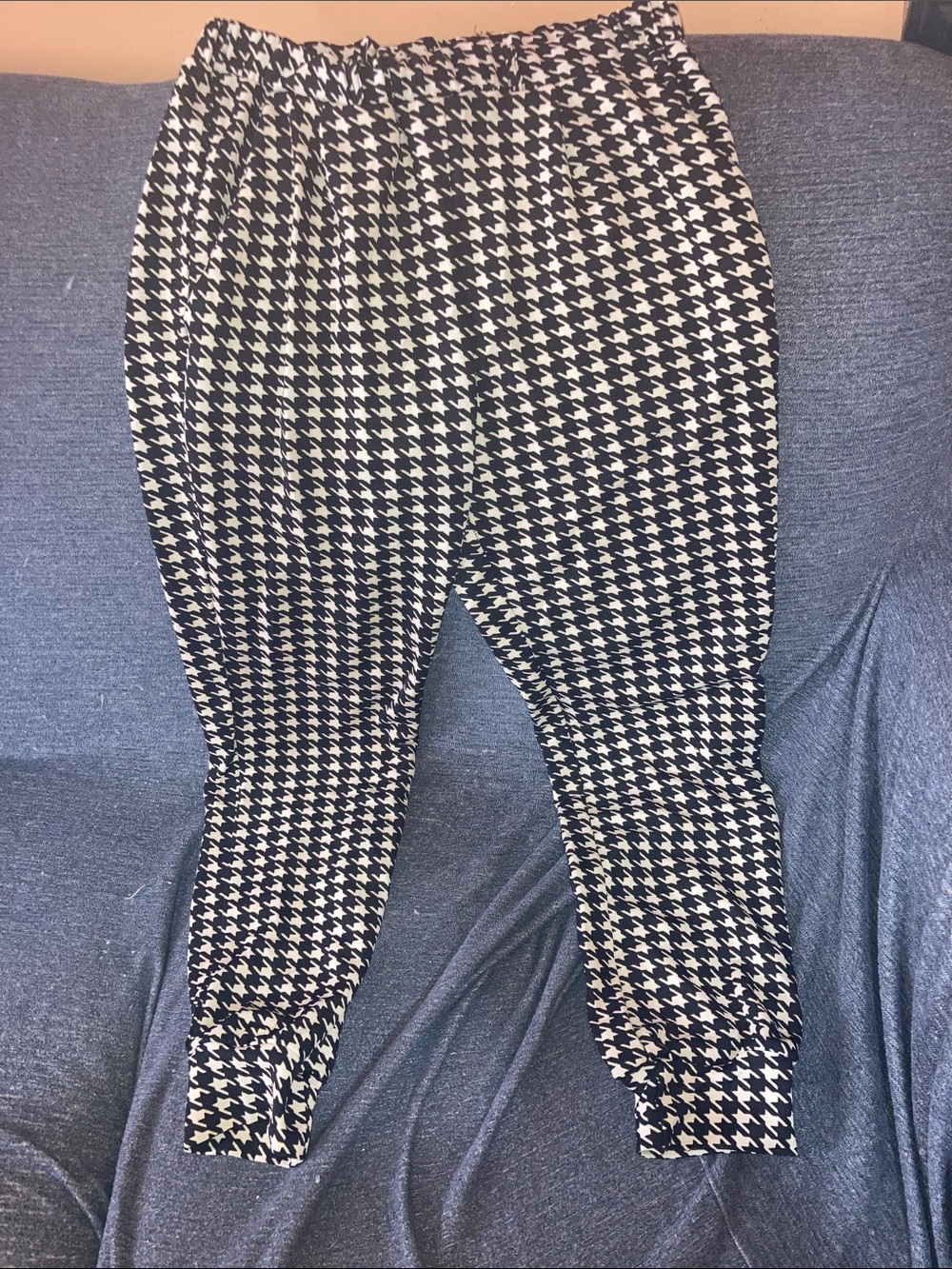 Y2K Seductions Women’s Houndstooth Jogger Leggings - Black & White